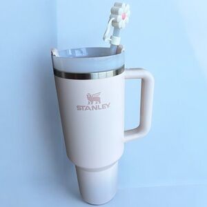 Stanley Light Pink 40 oz Tumbler with Handle